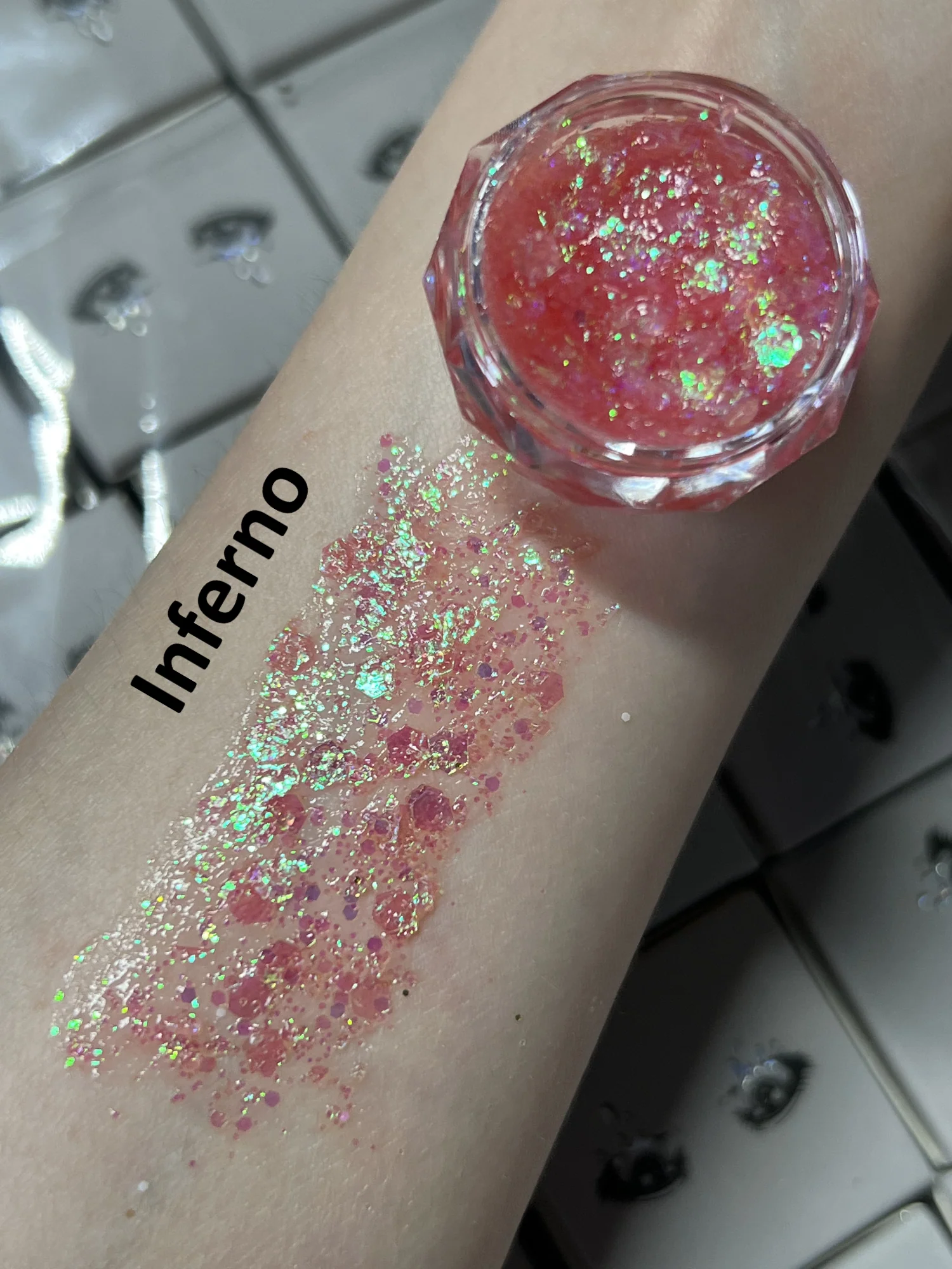 Gel Glitter Tears - Image 24